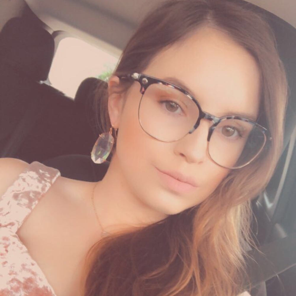 Meet your Posher, Brooke